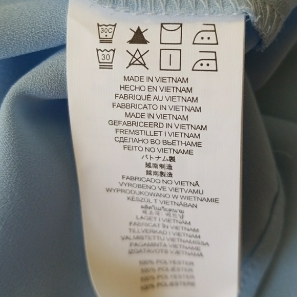 Michael Kors  cold shoulder top size med sky blue - Picture 6 of 6